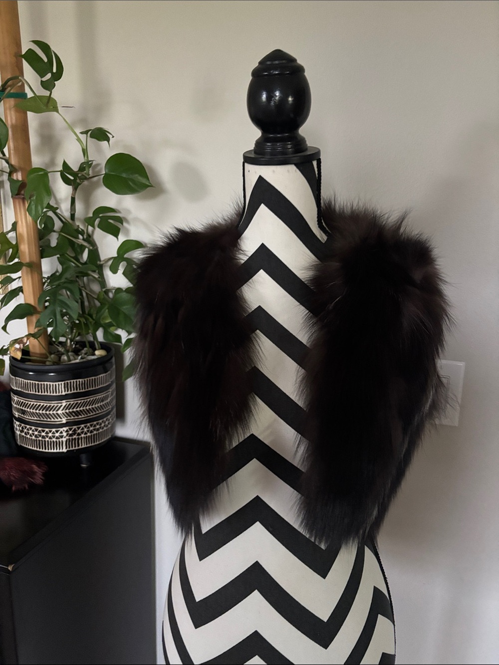 Dark Brown fox Fur Shoulder Stole vest - LDP Luis De Paris xs 42.